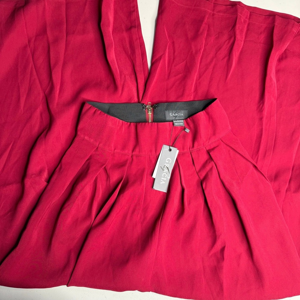 NWT Women's Gracia Size Small Dark Red High Rise Wide Leg Pleated Pants